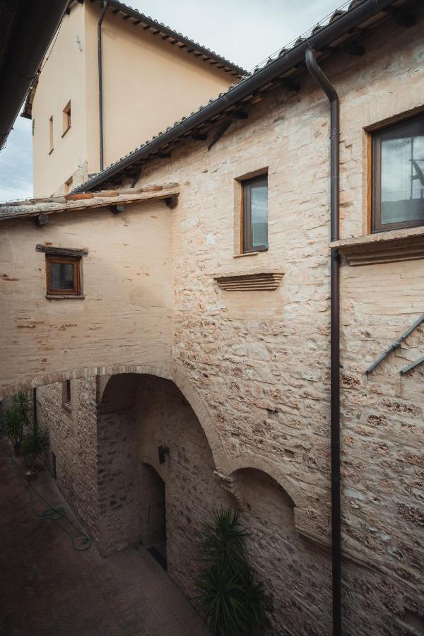 Affittacamere L'Alunno Фолиньо Экстерьер фото